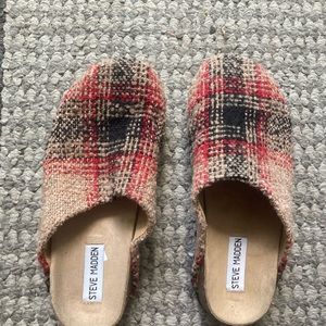 Steve Madden clogs